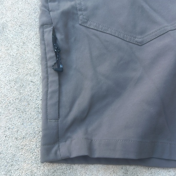 686 Everywhere Hybrid Tan Outdoor Shorts Men's Size 34 - Picture 8 of 9